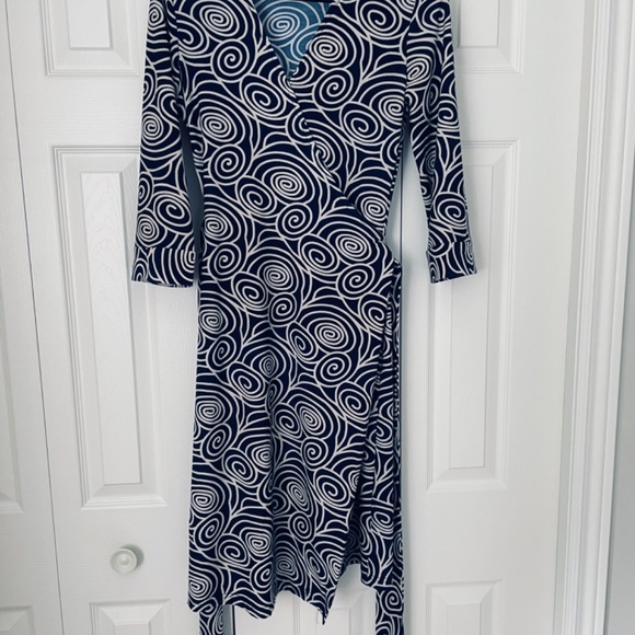 Blue and Cream wrap dress size medium.  Would fit someone 8-12. - Picture 2 of 5
